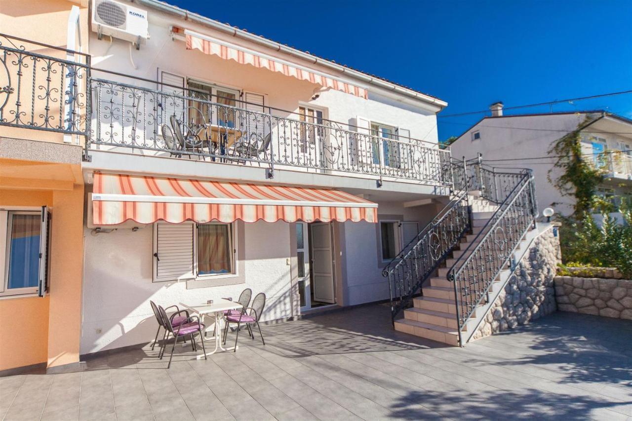 Apartments Carmen Crikvenica Exterior foto